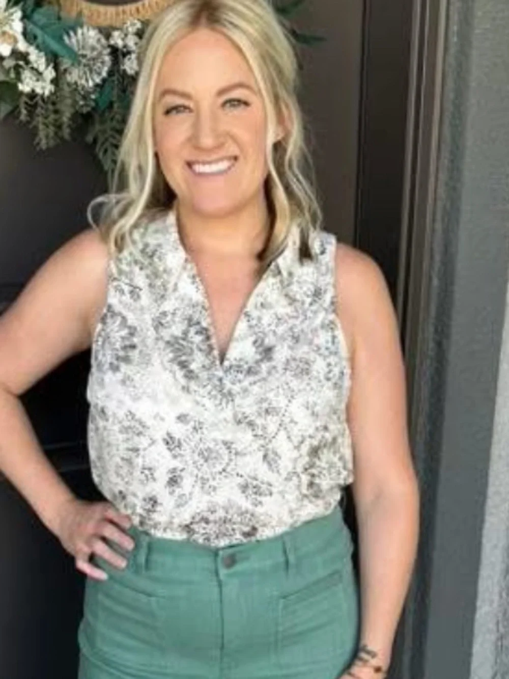 CAbi firework top